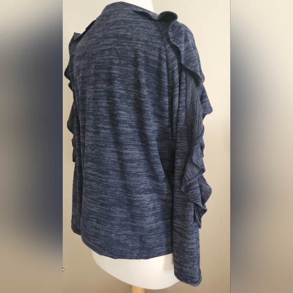 T81 August Silk stylish Heather Blue knit top with ruffly long sleeves Size L - Picture 8 of 11